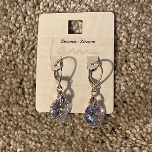 Zirconia earrings